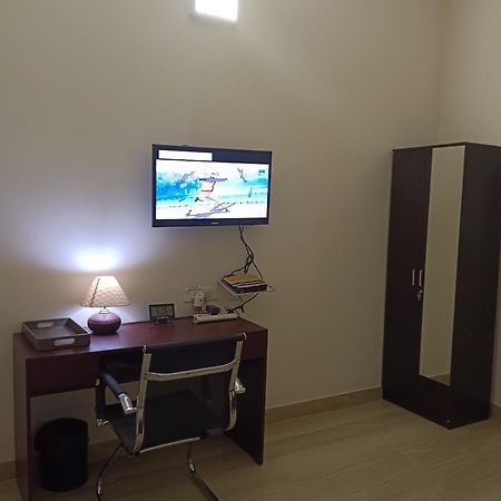 Iris Comfort Inn Csennai Kültér fotó