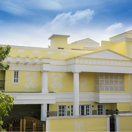 Iris Comfort Inn Csennai Kültér fotó