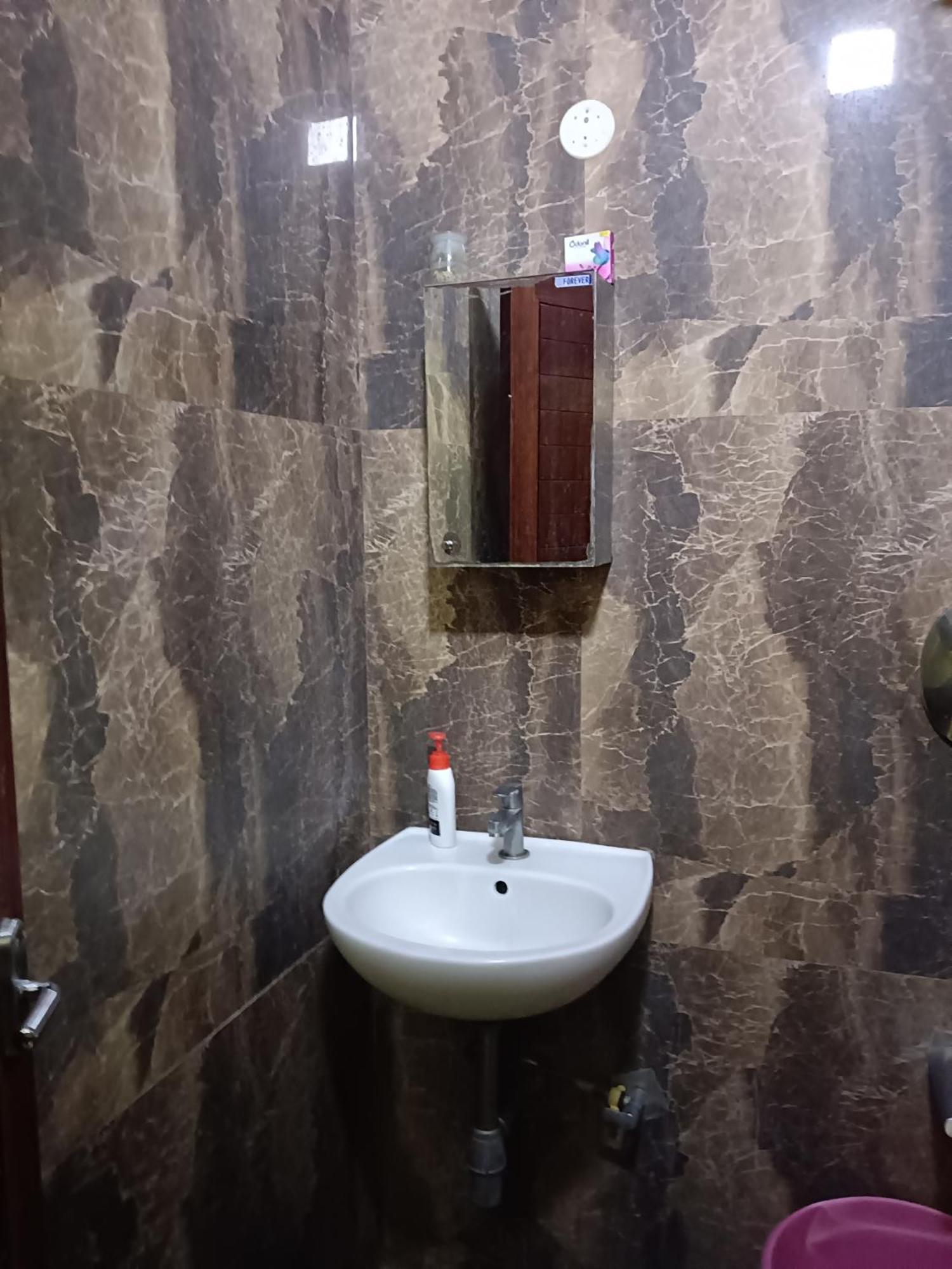 Iris Comfort Inn Csennai Kültér fotó