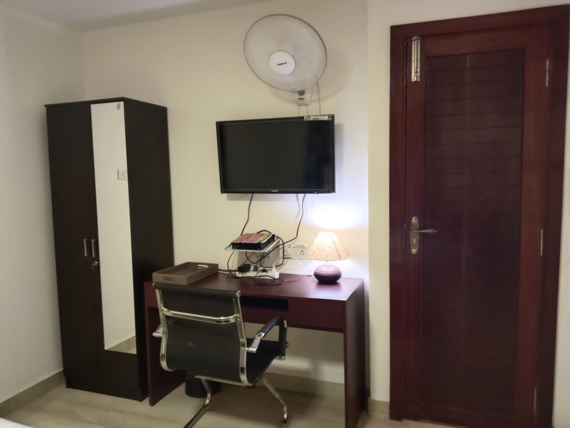 Iris Comfort Inn Csennai Kültér fotó