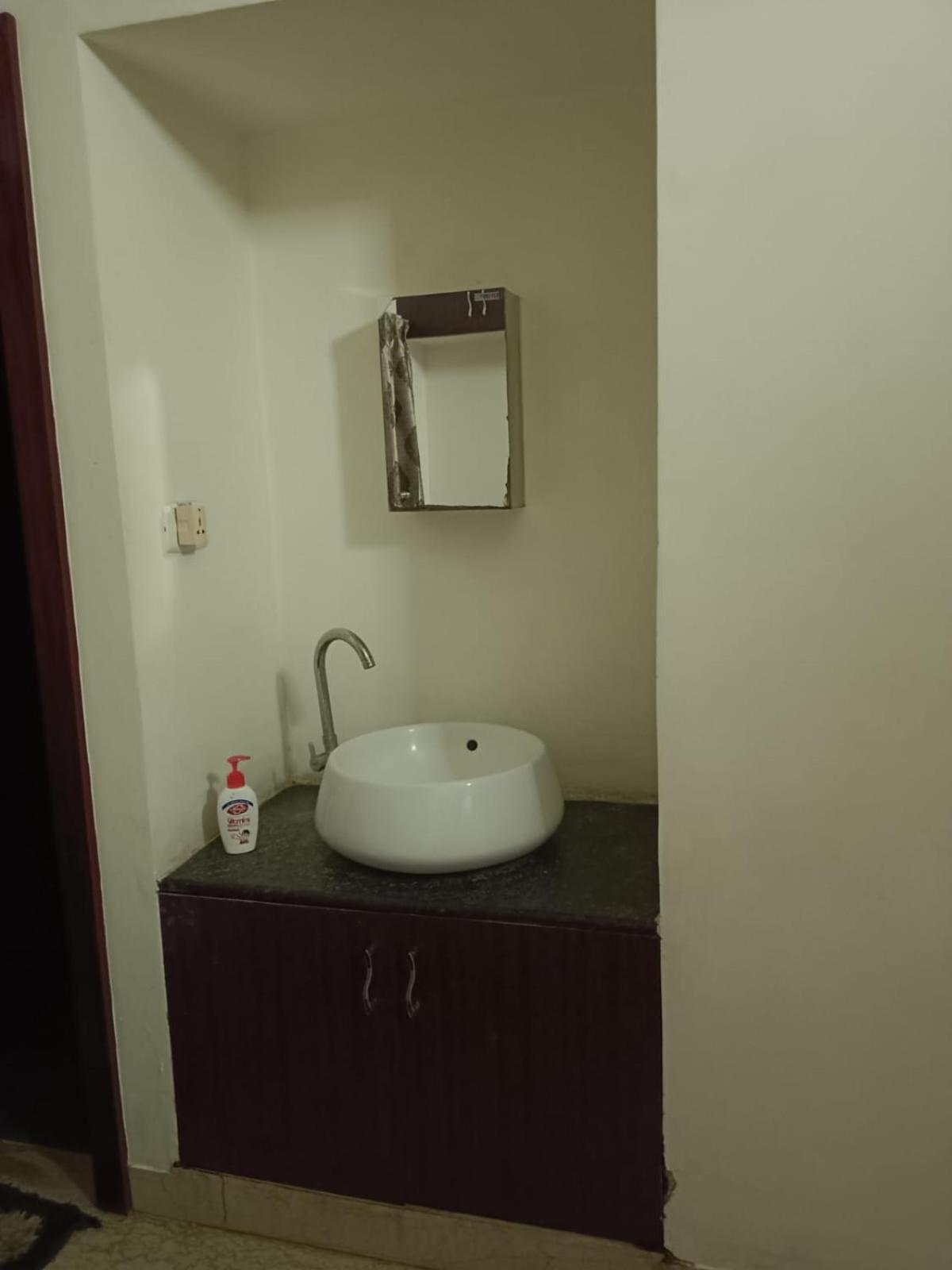 Iris Comfort Inn Csennai Kültér fotó