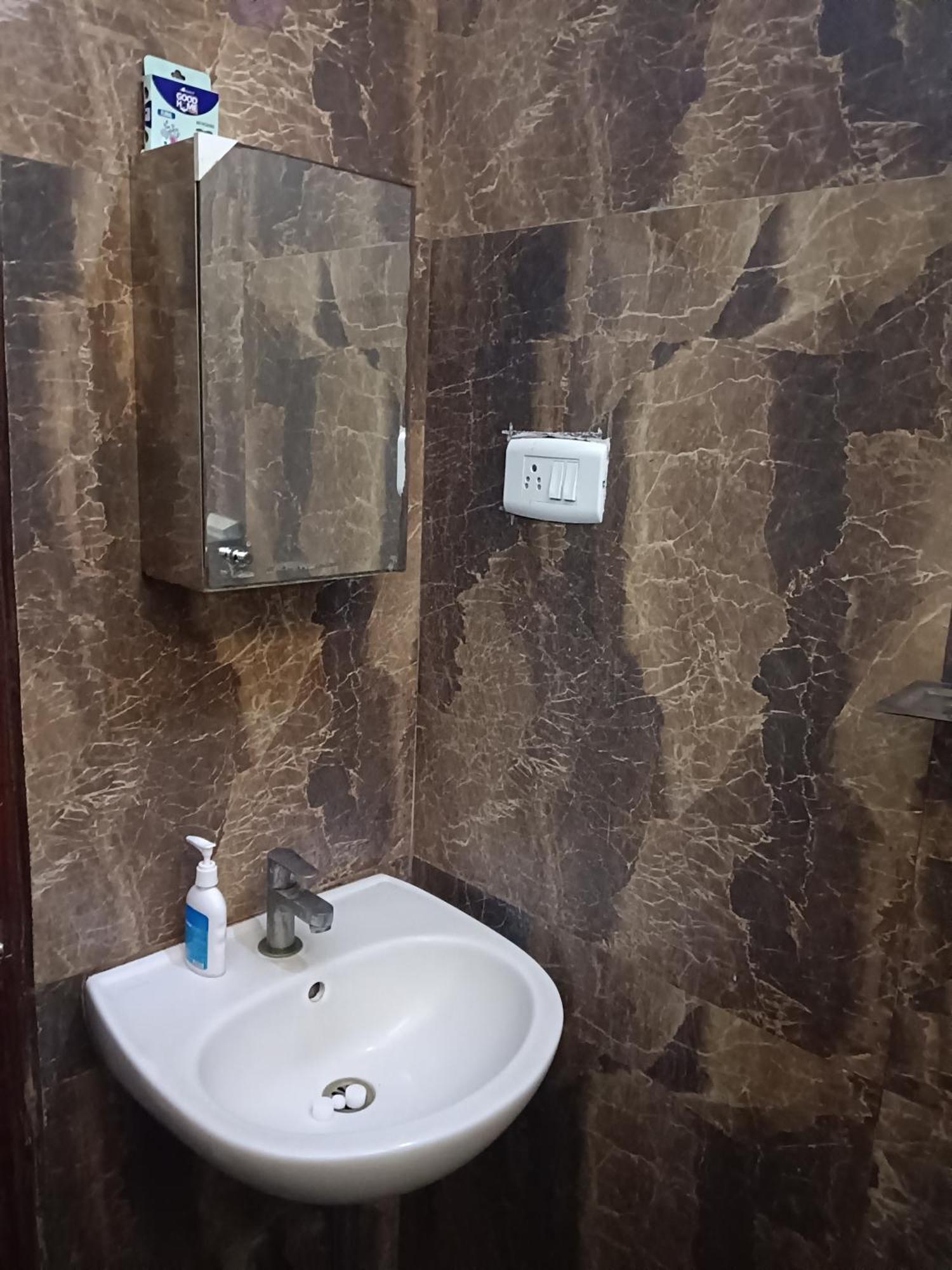 Iris Comfort Inn Csennai Kültér fotó
