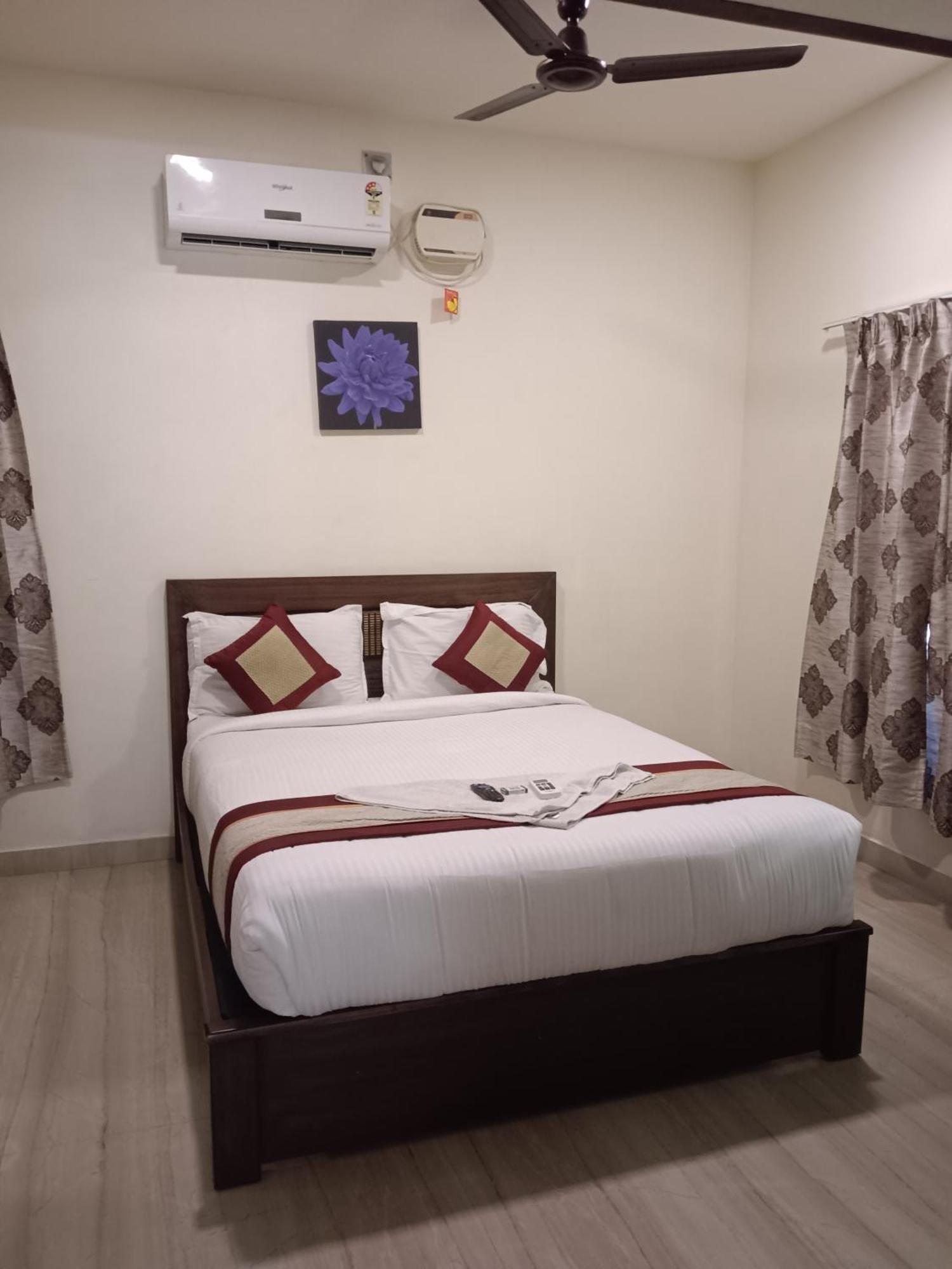 Iris Comfort Inn Csennai Kültér fotó