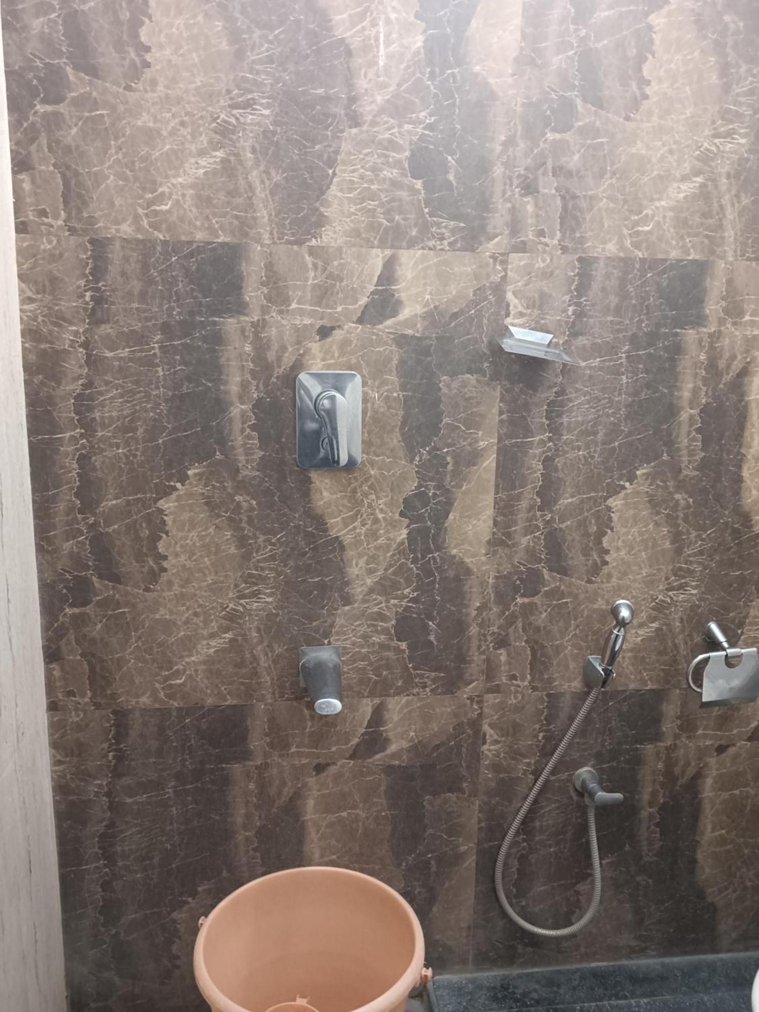 Iris Comfort Inn Csennai Kültér fotó