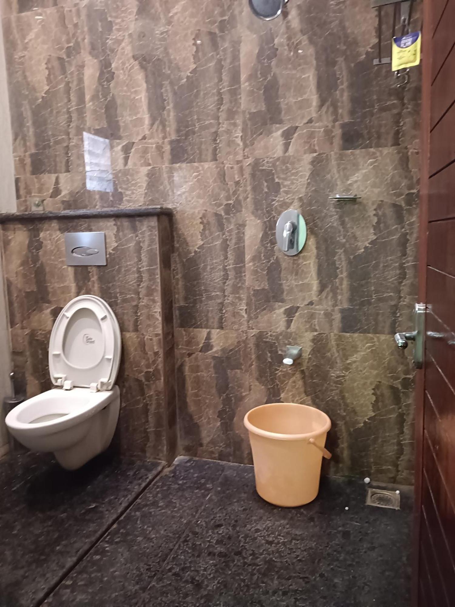 Iris Comfort Inn Csennai Kültér fotó