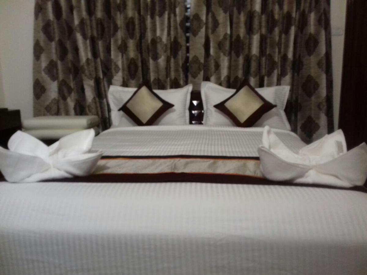 Iris Comfort Inn Csennai Kültér fotó