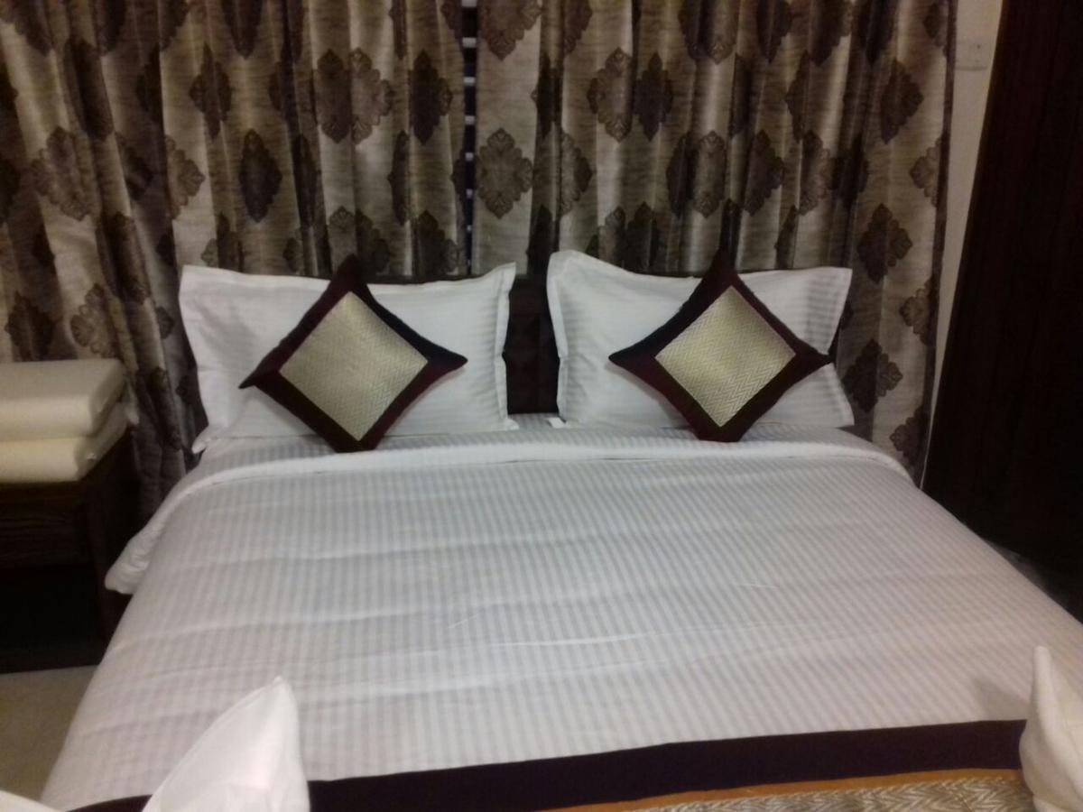 Iris Comfort Inn Csennai Kültér fotó