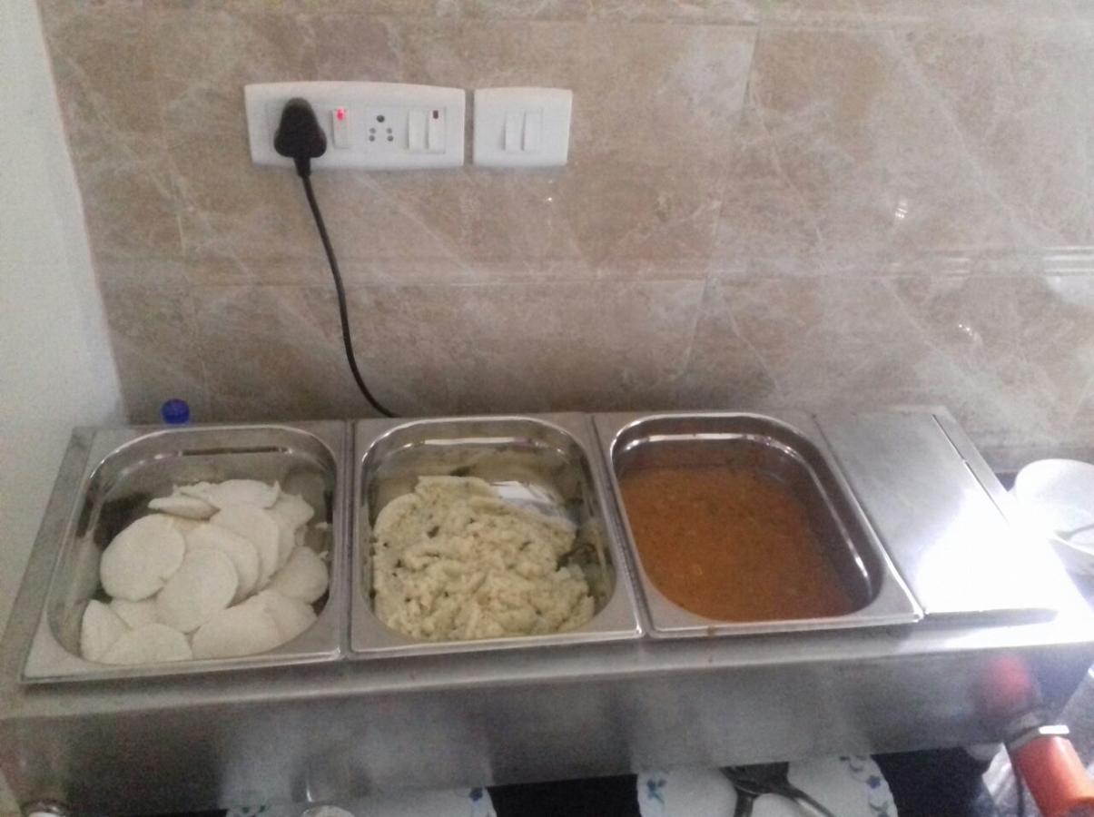 Iris Comfort Inn Csennai Kültér fotó