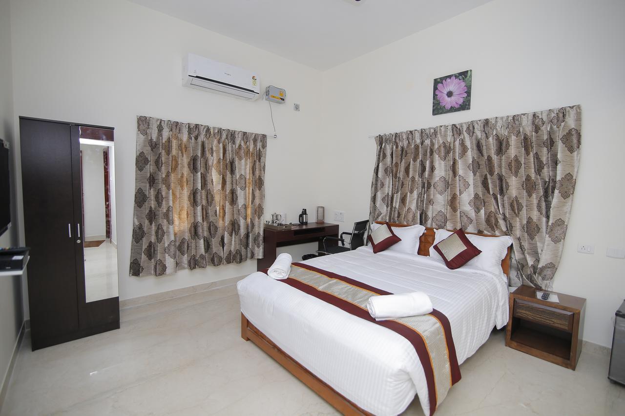 Iris Comfort Inn Csennai Kültér fotó