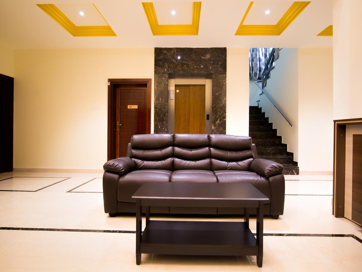 Iris Comfort Inn Csennai Kültér fotó