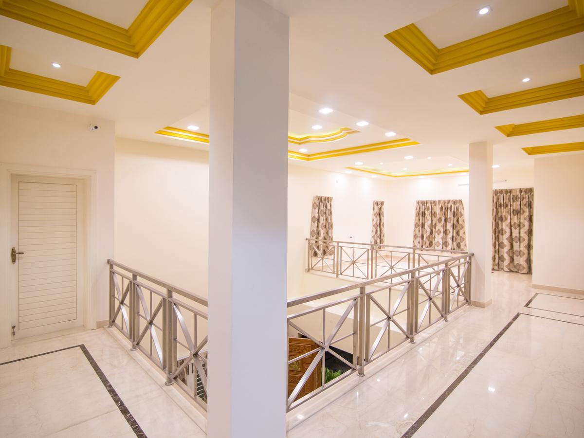 Iris Comfort Inn Csennai Kültér fotó